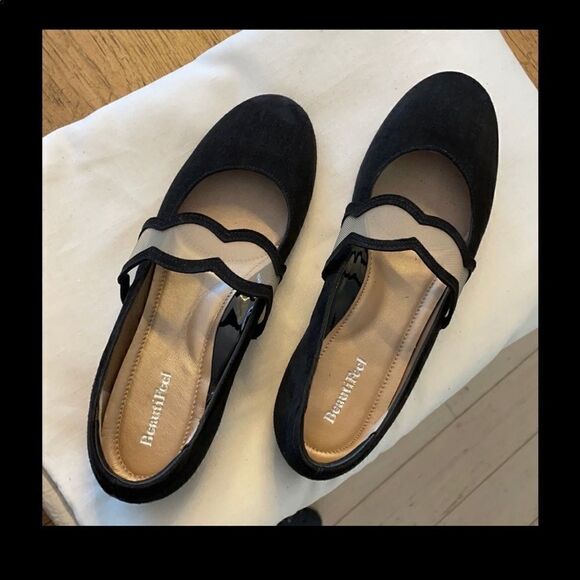 BeautiFeel Shoes - BEAUTIFEEL BLACK SUEDE FLATS.  NEW